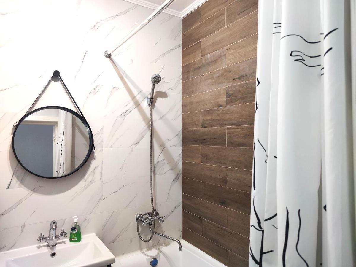 Loftik Apartments Shevchenko Street Almaty Bagian luar foto
